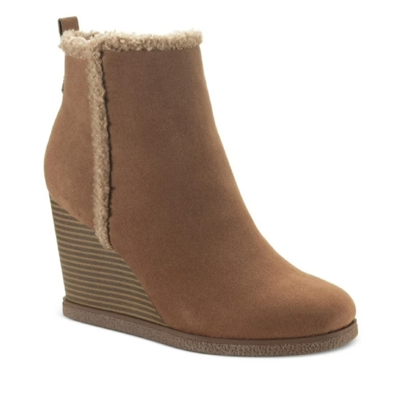 Sun + Stone Shoes - Sun & Stone Women's Camillia Tan Faux Suede Wedge Ankle Boot, Size 9.5M